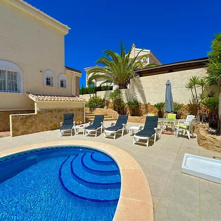 Con Piscina Privada *