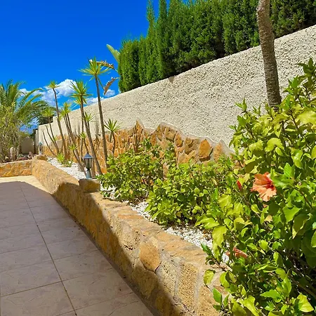 Con Piscina Privada